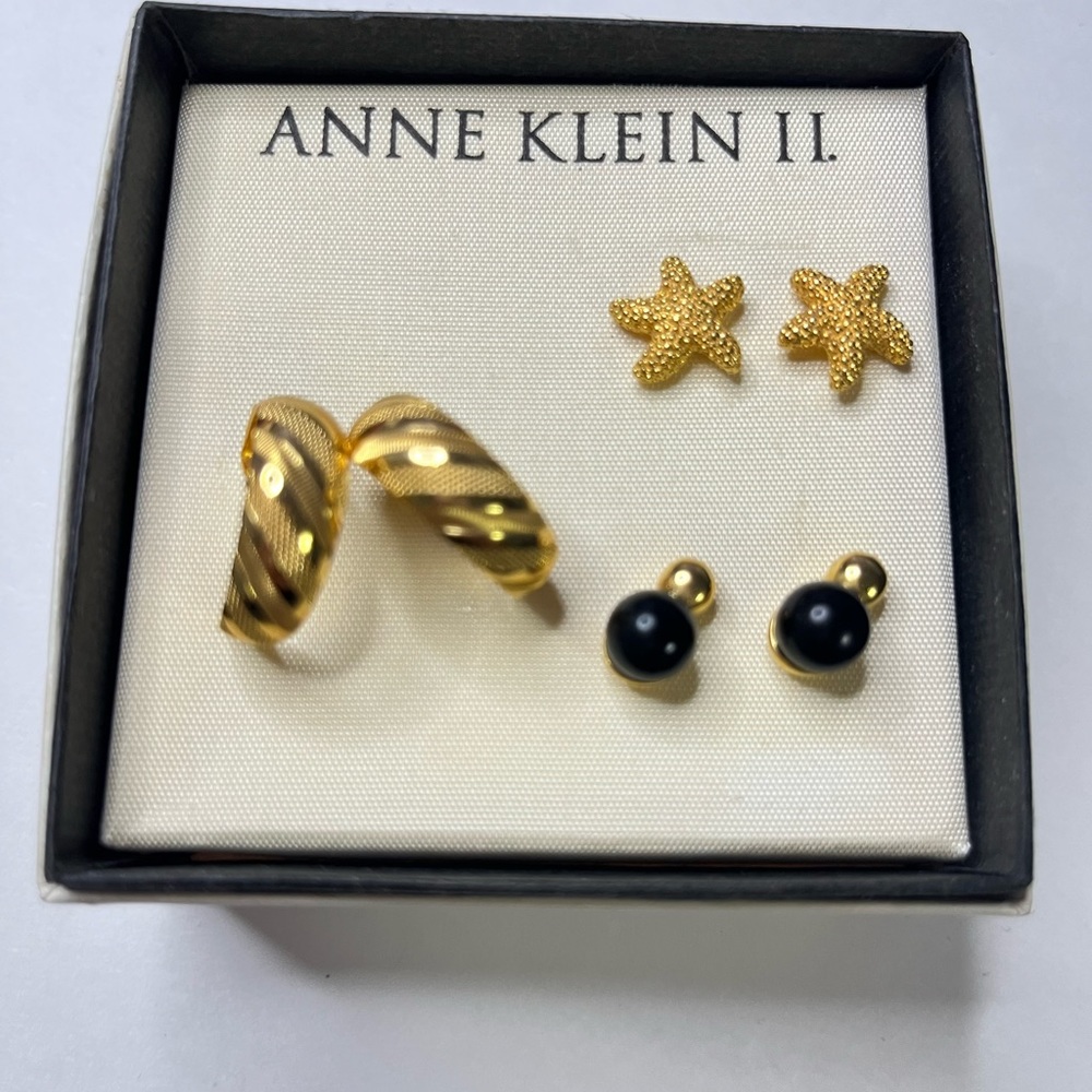 VTG Anne Klein IL earrings set